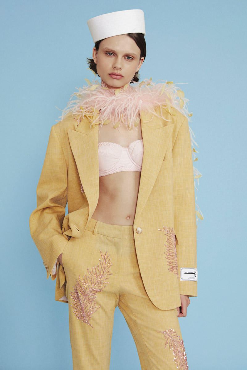 OVERSIZED BLAZER