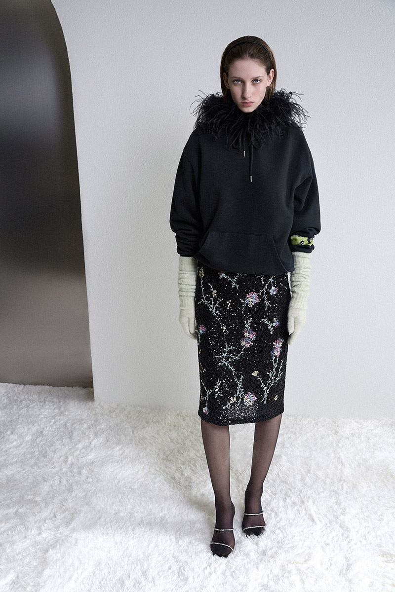 OVERSIZED HOODIE